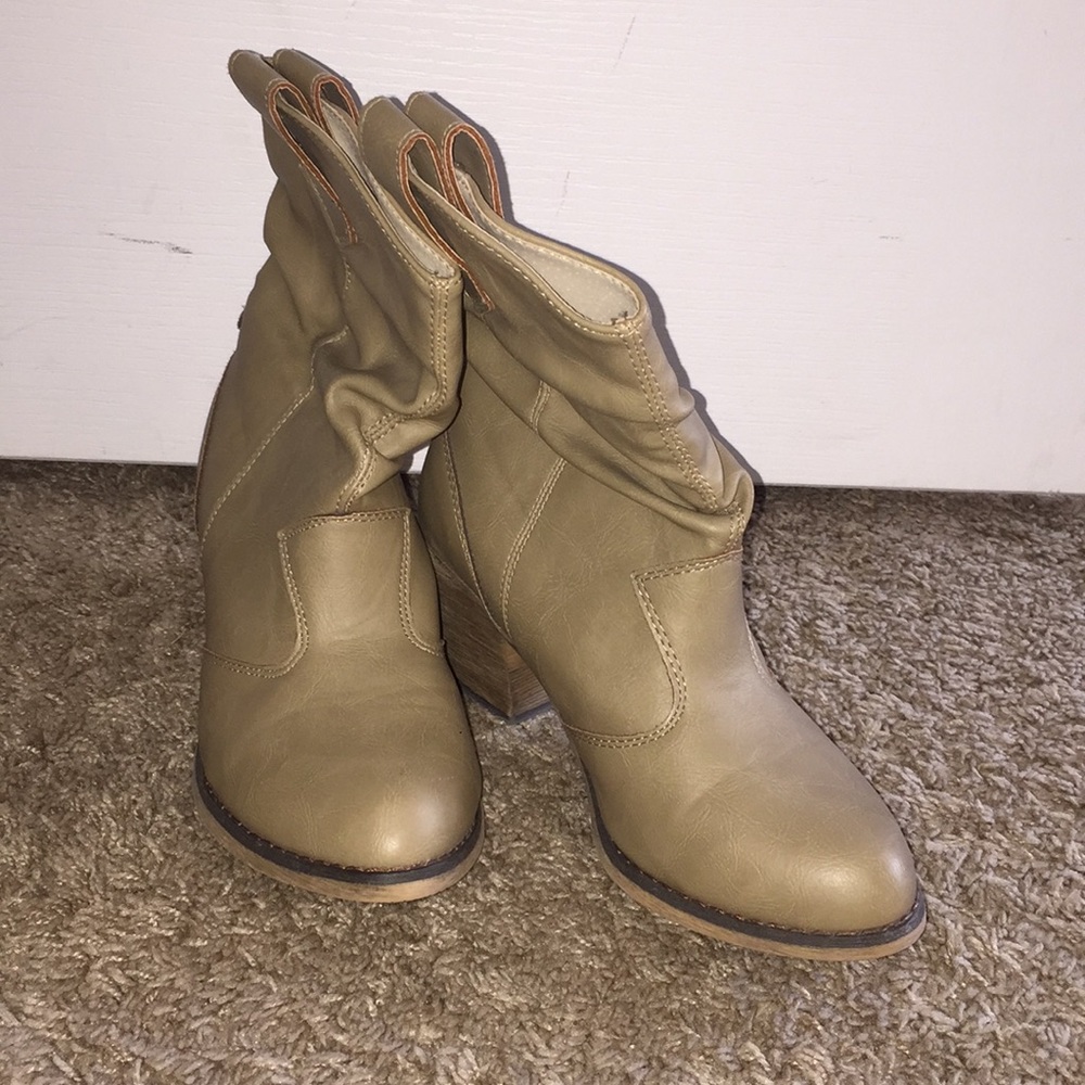 Charles Albert high heeled boots